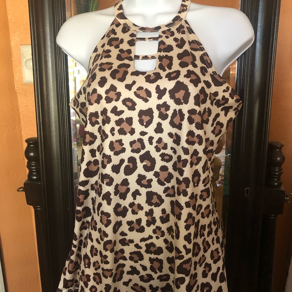 Clothes - Picture 7 of 15